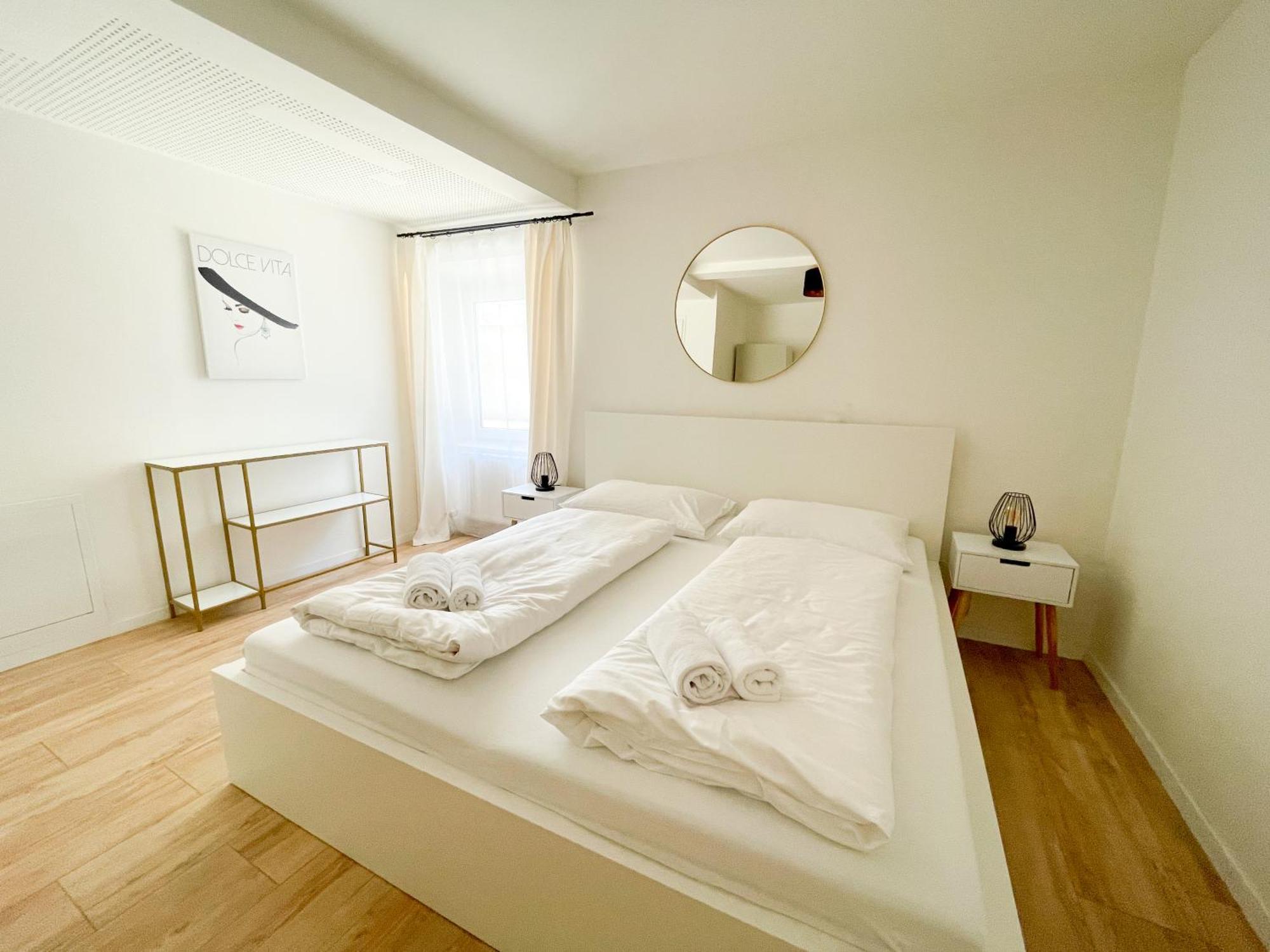גראץ Contactless Self-Check-In - Stayhere Central City Suite 1 מראה חיצוני תמונה